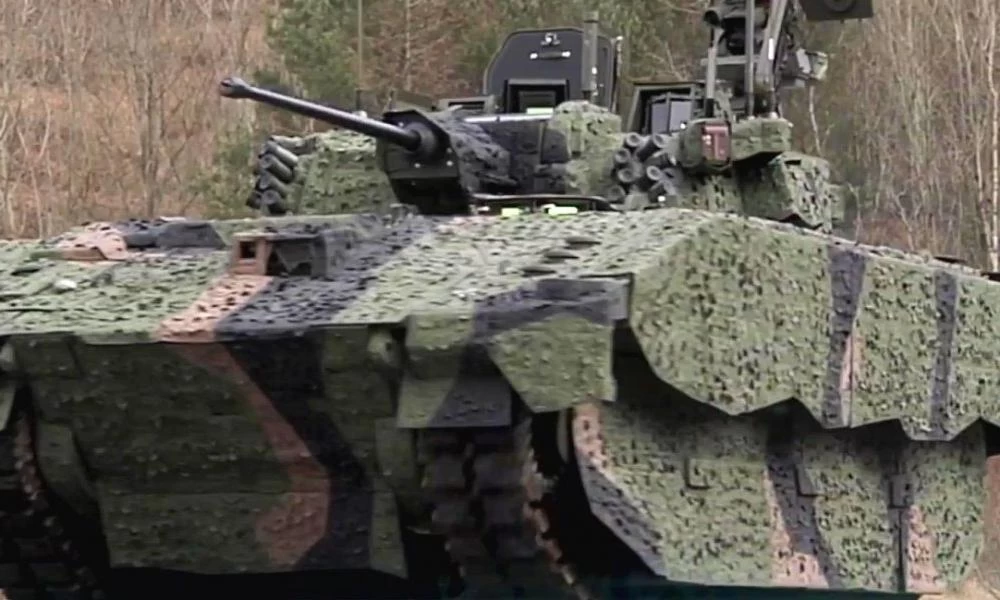 Μεγάλο φιάσκο: Η Μ. Βρετανία δαπάνησε δισ. λίρες σε τάνκ - Αποδείχθηκε άχρηστο!